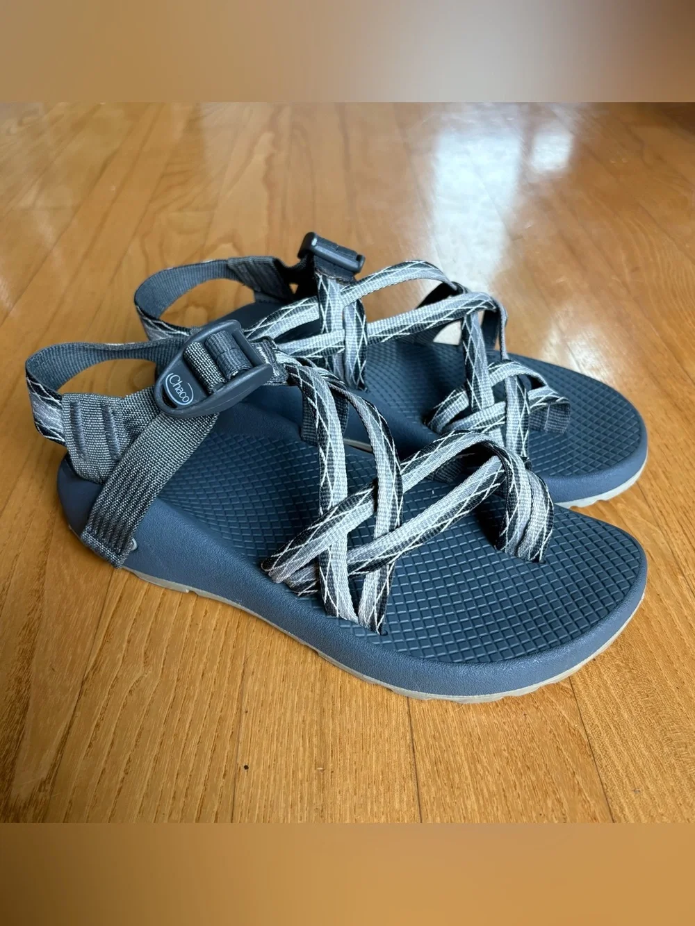 Chaco Women's ZX/2 Classic Sandals Gray Black White Double Strap Toe Loop Size 6